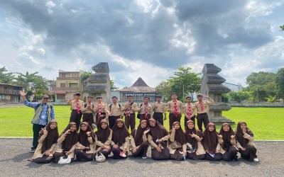 Serunya Outing Multimedia MA Miftahunnajah di Gamplong